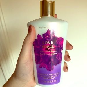 VS Love Spell lotion